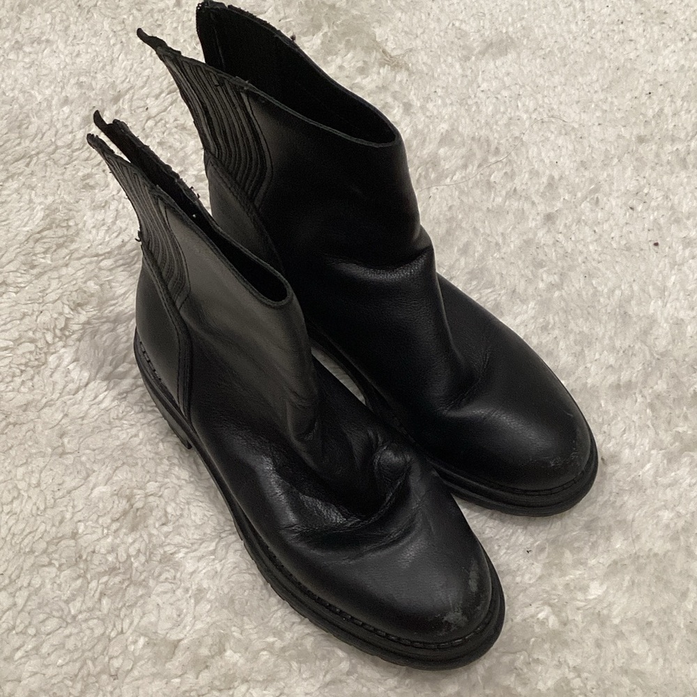 Carter's Black Leather Ankle Chelsea Boots